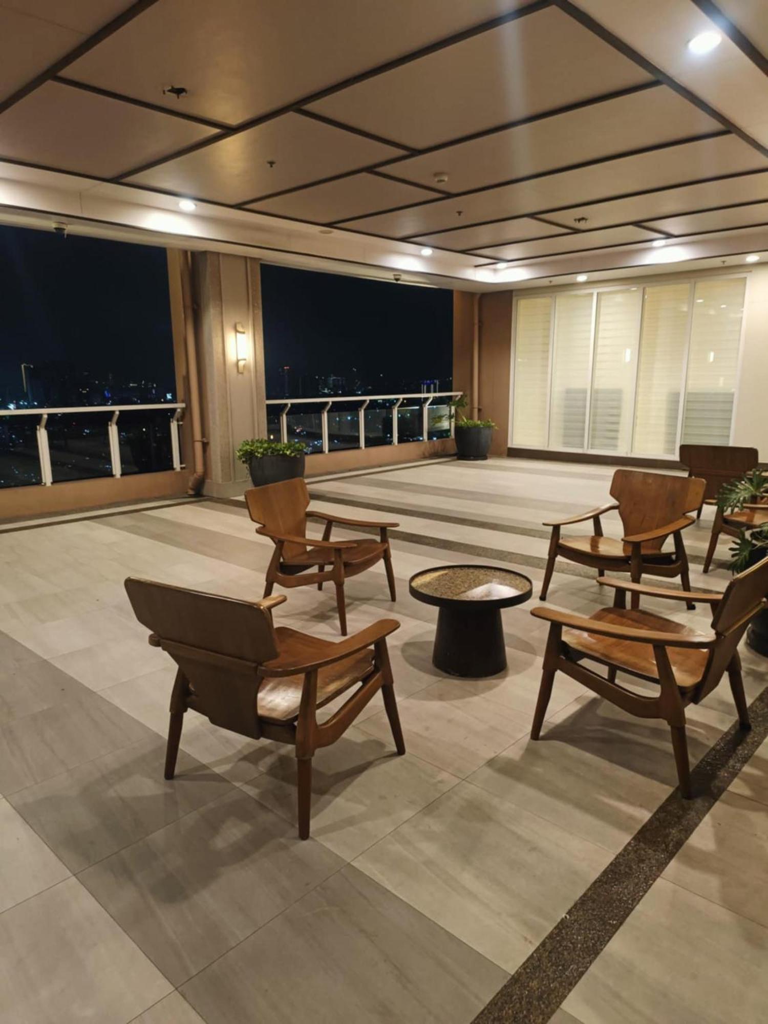 Infina Towers Apart otel Quezon City Dış mekan fotoğraf