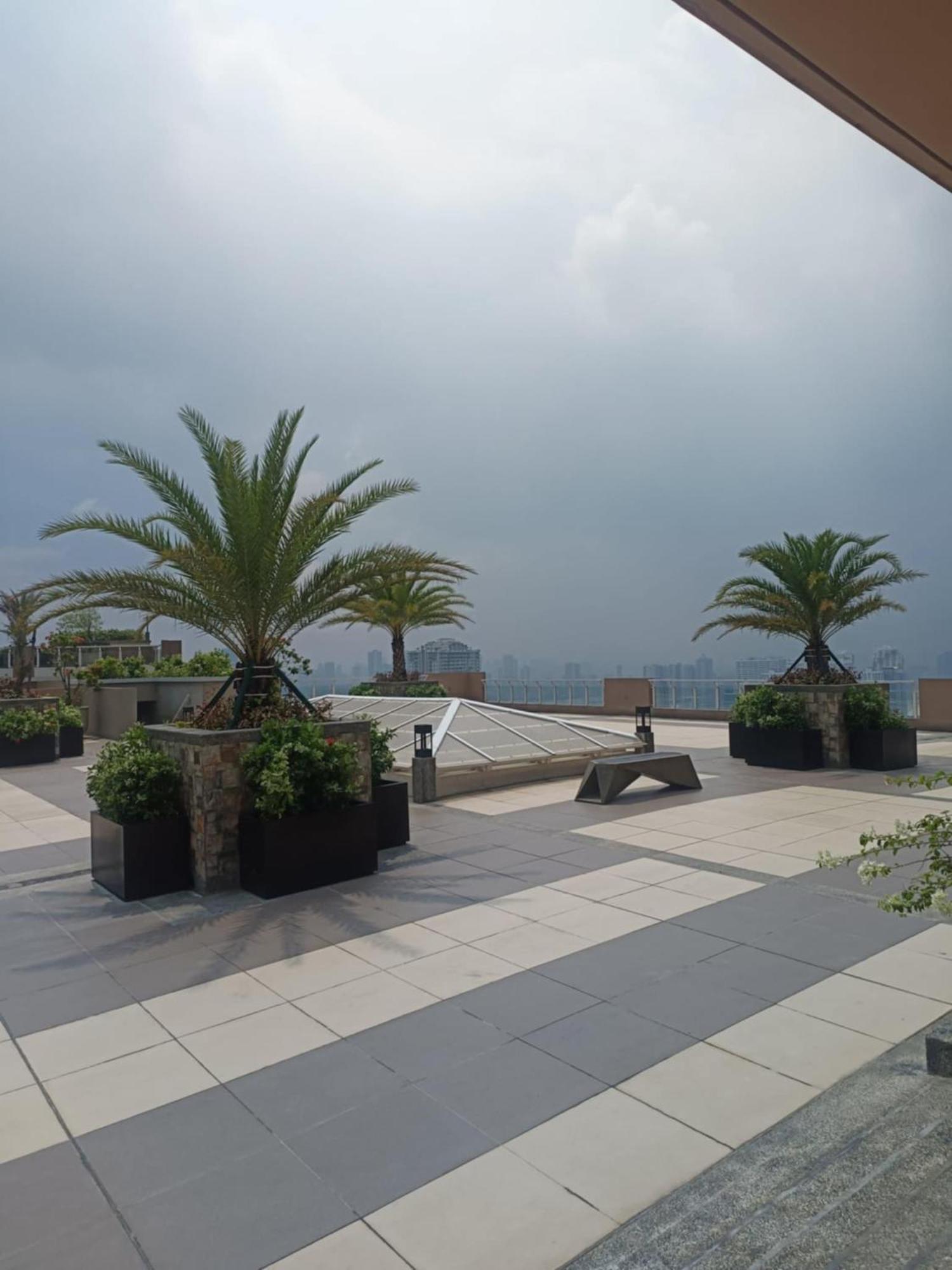 Infina Towers Apart otel Quezon City Dış mekan fotoğraf